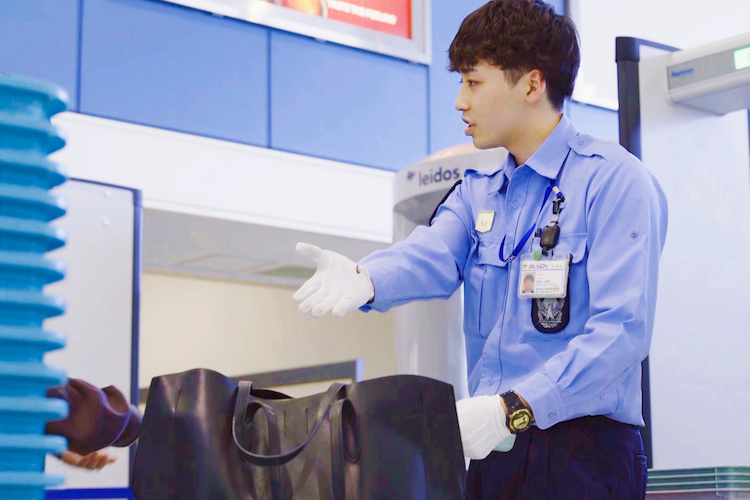 機械警備業務の最前線で365日、24時間のサービスを提供してしている機械警備員